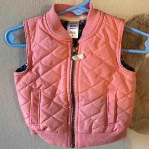 Carters Pink Puffer Vest. 6 months minamal wear.